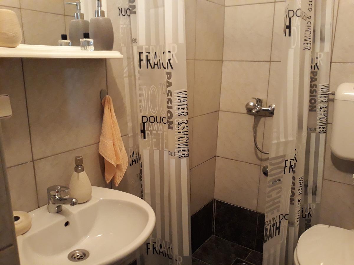 Apartman Centar Cetynia Zewnętrze zdjęcie
